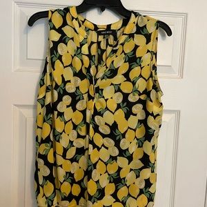 Nine West lemon sleeveless blouse, size Medium